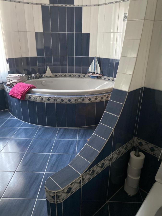מוטייה La Maison Du Petit Bonheur מראה חיצוני תמונה